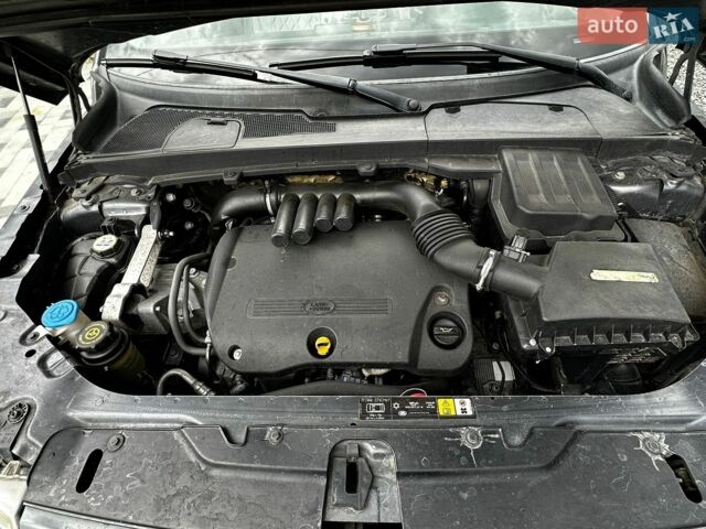 Сірий Ленд Ровер Freelander, об'ємом двигуна 2.18 л та пробігом 269 тис. км за 10500 $, фото 29 на Automoto.ua