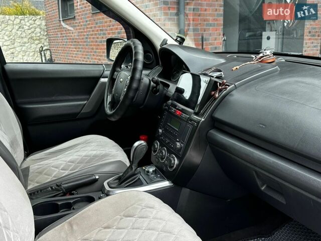 Сірий Ленд Ровер Freelander, об'ємом двигуна 2.18 л та пробігом 269 тис. км за 10500 $, фото 17 на Automoto.ua