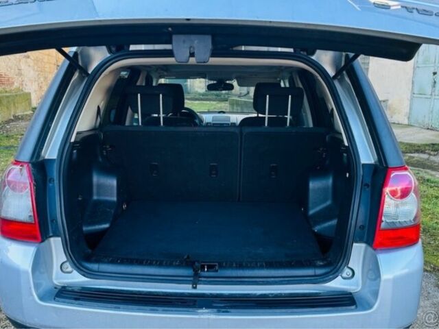 Сірий Ленд Ровер Freelander, об'ємом двигуна 2.2 л та пробігом 200 тис. км за 2621 $, фото 4 на Automoto.ua