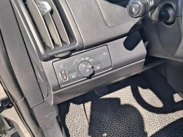 Сірий Ленд Ровер Freelander, об'ємом двигуна 2.18 л та пробігом 258 тис. км за 10500 $, фото 10 на Automoto.ua