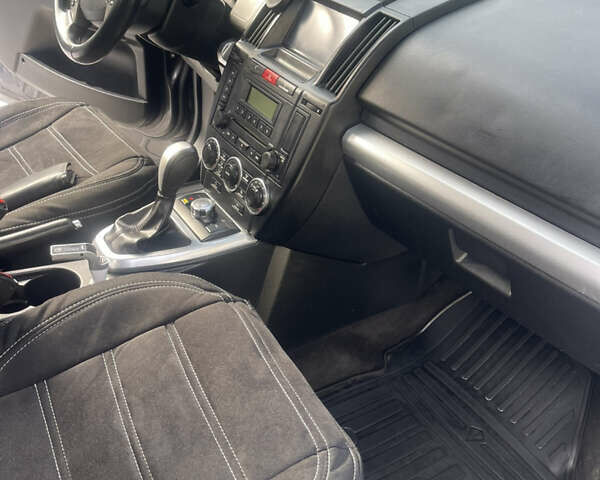 Серый Ленд Ровер Фрилендер, объемом двигателя 2.2 л и пробегом 276 тыс. км за 12000 $, фото 11 на Automoto.ua