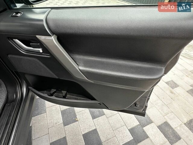 Сірий Ленд Ровер Freelander, об'ємом двигуна 2.18 л та пробігом 269 тис. км за 10500 $, фото 18 на Automoto.ua