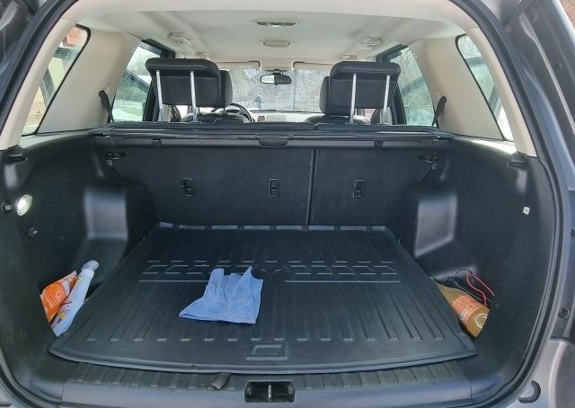 Серый Ленд Ровер Фрилендер, объемом двигателя 2.2 л и пробегом 277 тыс. км за 11900 $, фото 2 на Automoto.ua