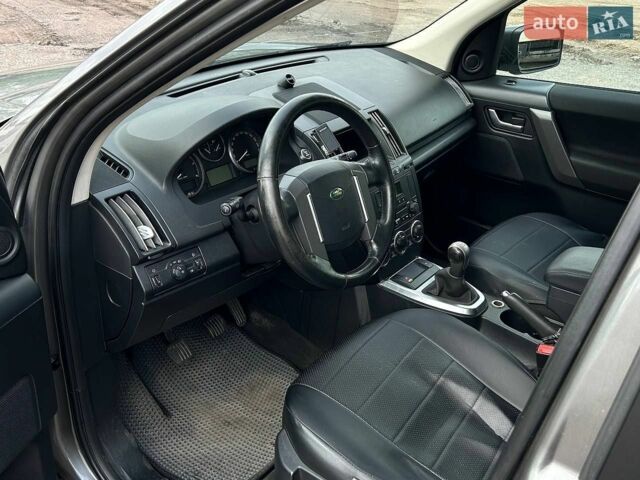 Сірий Ленд Ровер Freelander, об'ємом двигуна 2.2 л та пробігом 340 тис. км за 8500 $, фото 6 на Automoto.ua