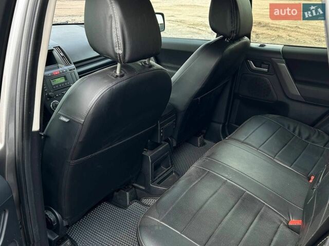 Сірий Ленд Ровер Freelander, об'ємом двигуна 2.18 л та пробігом 340 тис. км за 8500 $, фото 8 на Automoto.ua