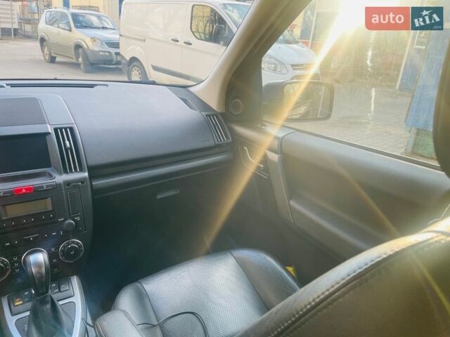 Серый Ленд Ровер Фрилендер, объемом двигателя 2.2 л и пробегом 200 тыс. км за 12500 $, фото 9 на Automoto.ua