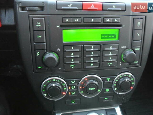 Серый Ленд Ровер Фрилендер, объемом двигателя 2.2 л и пробегом 149 тыс. км за 13500 $, фото 34 на Automoto.ua