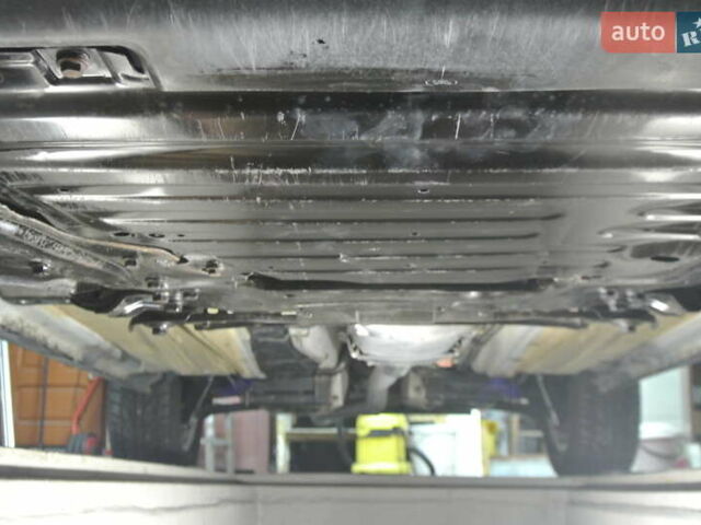 Серый Ленд Ровер Фрилендер, объемом двигателя 2.2 л и пробегом 149 тыс. км за 13500 $, фото 56 на Automoto.ua