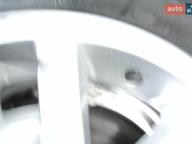 Серый Ленд Ровер Фрилендер, объемом двигателя 2.2 л и пробегом 149 тыс. км за 13500 $, фото 53 на Automoto.ua