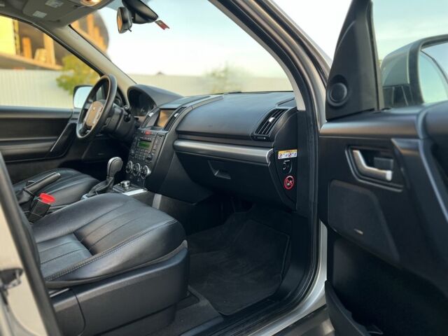 Серый Ленд Ровер Фрилендер, объемом двигателя 2.2 л и пробегом 125 тыс. км за 12900 $, фото 18 на Automoto.ua