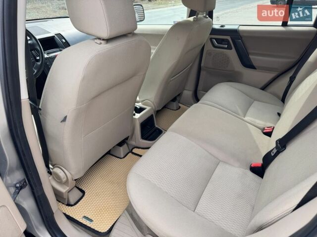 Сірий Ленд Ровер Freelander, об'ємом двигуна 2.18 л та пробігом 290 тис. км за 9800 $, фото 19 на Automoto.ua