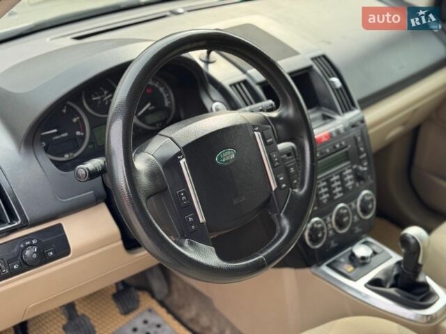 Серый Ленд Ровер Фрилендер, объемом двигателя 2.2 л и пробегом 291 тыс. км за 9800 $, фото 10 на Automoto.ua