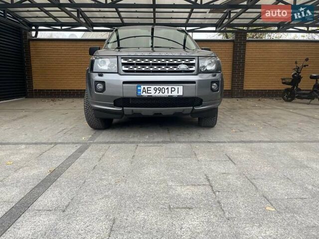 Сірий Ленд Ровер Freelander, об'ємом двигуна 2.18 л та пробігом 326 тис. км за 11000 $, фото 4 на Automoto.ua