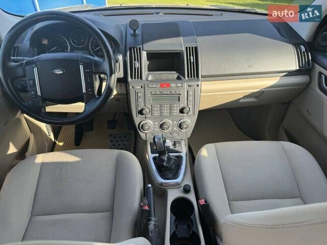 Сірий Ленд Ровер Freelander, об'ємом двигуна 2.18 л та пробігом 285 тис. км за 10500 $, фото 9 на Automoto.ua