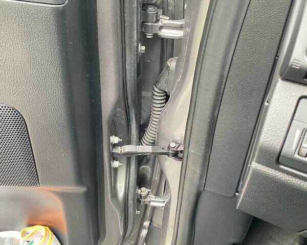 Серый Ленд Ровер Фрилендер, объемом двигателя 2.18 л и пробегом 143 тыс. км за 13700 $, фото 28 на Automoto.ua