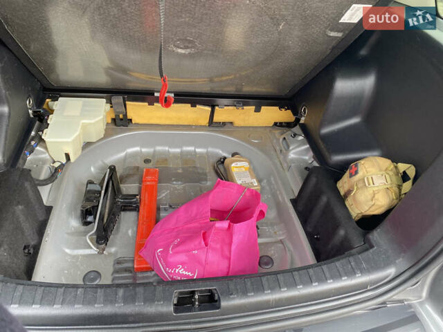 Серый Ленд Ровер Фрилендер, объемом двигателя 2.18 л и пробегом 143 тыс. км за 13700 $, фото 25 на Automoto.ua