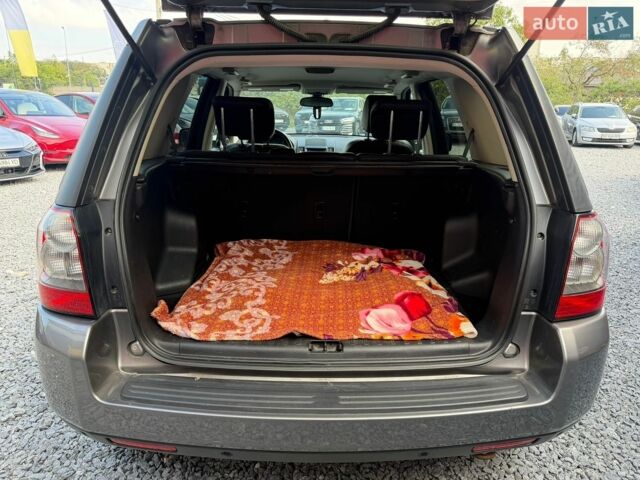 Сірий Ленд Ровер Freelander, об'ємом двигуна 2.18 л та пробігом 255 тис. км за 11000 $, фото 32 на Automoto.ua