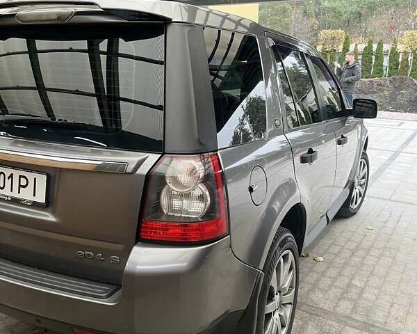 Сірий Ленд Ровер Freelander, об'ємом двигуна 2.18 л та пробігом 326 тис. км за 11000 $, фото 3 на Automoto.ua