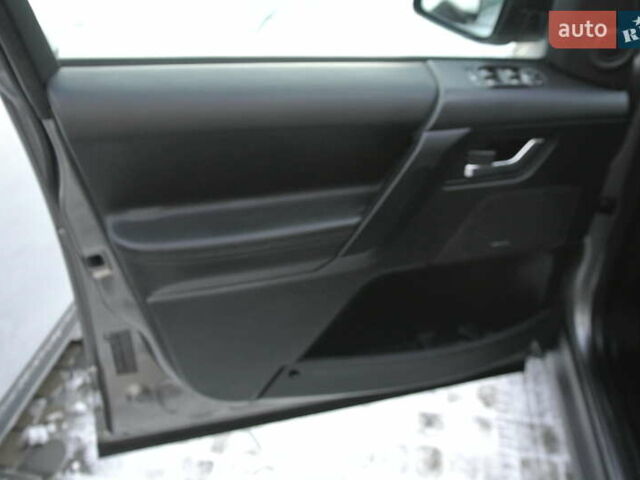 Серый Ленд Ровер Фрилендер, объемом двигателя 2.2 л и пробегом 149 тыс. км за 13500 $, фото 10 на Automoto.ua