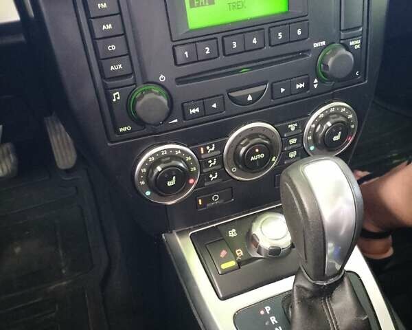 Сірий Ленд Ровер Freelander, об'ємом двигуна 2.18 л та пробігом 308 тис. км за 13200 $, фото 3 на Automoto.ua