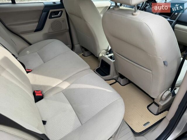 Серый Ленд Ровер Фрилендер, объемом двигателя 2.2 л и пробегом 291 тыс. км за 9800 $, фото 18 на Automoto.ua