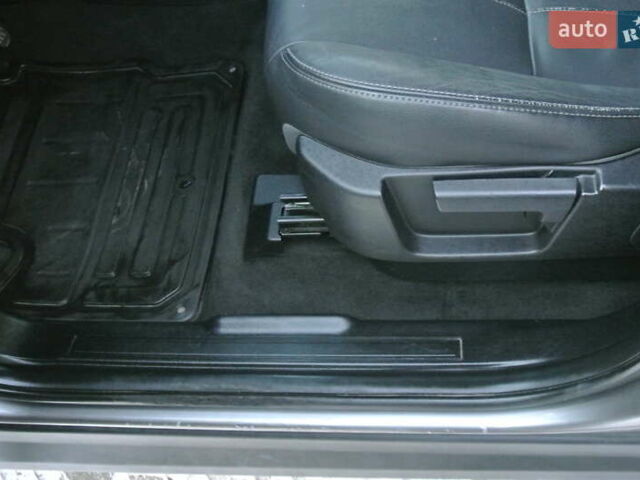 Серый Ленд Ровер Фрилендер, объемом двигателя 2.2 л и пробегом 149 тыс. км за 13500 $, фото 9 на Automoto.ua