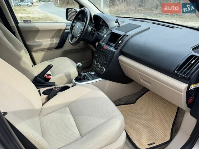 Серый Ленд Ровер Фрилендер, объемом двигателя 2.2 л и пробегом 291 тыс. км за 9800 $, фото 15 на Automoto.ua