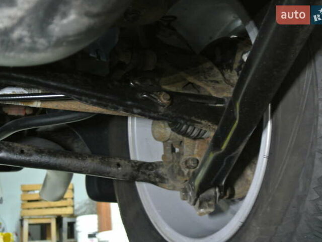 Серый Ленд Ровер Фрилендер, объемом двигателя 2.2 л и пробегом 149 тыс. км за 13500 $, фото 62 на Automoto.ua