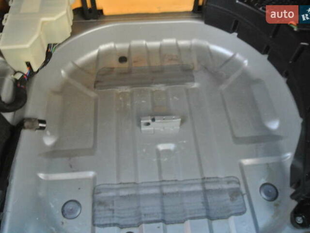 Серый Ленд Ровер Фрилендер, объемом двигателя 2.2 л и пробегом 149 тыс. км за 13500 $, фото 23 на Automoto.ua