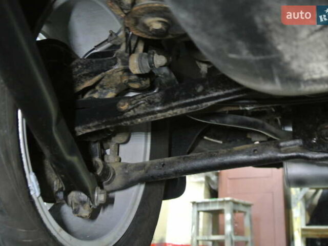 Серый Ленд Ровер Фрилендер, объемом двигателя 2.2 л и пробегом 149 тыс. км за 13500 $, фото 63 на Automoto.ua