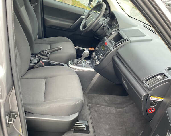 Серый Ленд Ровер Фрилендер, объемом двигателя 2.18 л и пробегом 143 тыс. км за 13700 $, фото 5 на Automoto.ua