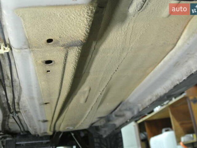 Серый Ленд Ровер Фрилендер, объемом двигателя 2.2 л и пробегом 149 тыс. км за 13500 $, фото 60 на Automoto.ua