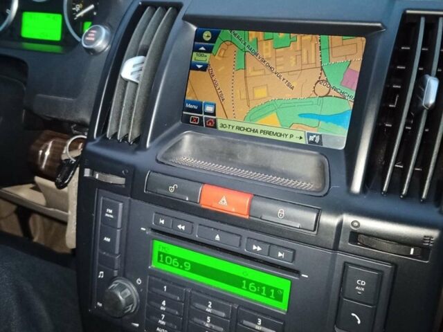 Сірий Ленд Ровер Freelander, об'ємом двигуна 3.2 л та пробігом 197 тис. км за 15000 $, фото 7 на Automoto.ua