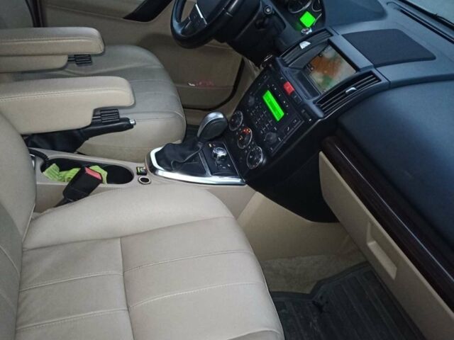 Сірий Ленд Ровер Freelander, об'ємом двигуна 3.2 л та пробігом 197 тис. км за 15000 $, фото 4 на Automoto.ua