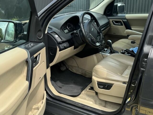 Сірий Ленд Ровер Freelander, об'ємом двигуна 2.2 л та пробігом 256 тис. км за 12280 $, фото 8 на Automoto.ua