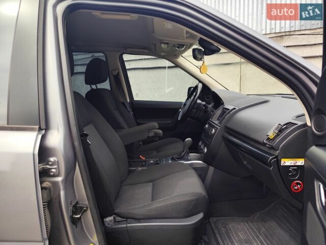 Сірий Ленд Ровер Freelander, об'ємом двигуна 2.18 л та пробігом 209 тис. км за 11900 $, фото 13 на Automoto.ua