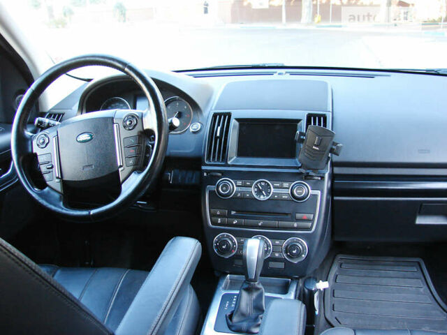 Серый Ленд Ровер Фрилендер, объемом двигателя 2.2 л и пробегом 214 тыс. км за 14000 $, фото 26 на Automoto.ua