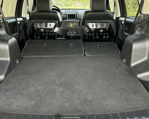 Серый Ленд Ровер Фрилендер, объемом двигателя 2 л и пробегом 277 тыс. км за 13000 $, фото 20 на Automoto.ua