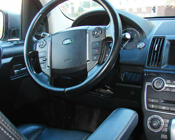 Серый Ленд Ровер Фрилендер, объемом двигателя 2.2 л и пробегом 214 тыс. км за 14000 $, фото 16 на Automoto.ua