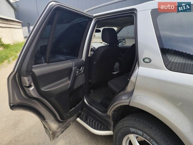 Сірий Ленд Ровер Freelander, об'ємом двигуна 2.18 л та пробігом 209 тис. км за 11900 $, фото 15 на Automoto.ua