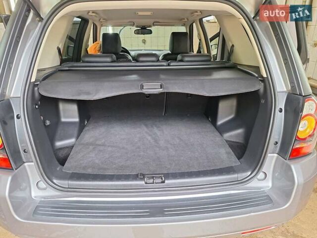Ленд Ровер Freelander 2013 у Чернівцях на Automoto.ua Сірий Ленд Ровер Freelander, об'ємом двигуна 2.18 л та пробігом 275 тис. км за 14900 $, фото 18 на Automoto.ua