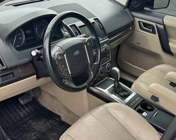 Серый Ленд Ровер Фрилендер, объемом двигателя 2 л и пробегом 193 тыс. км за 10900 $, фото 16 на Automoto.ua