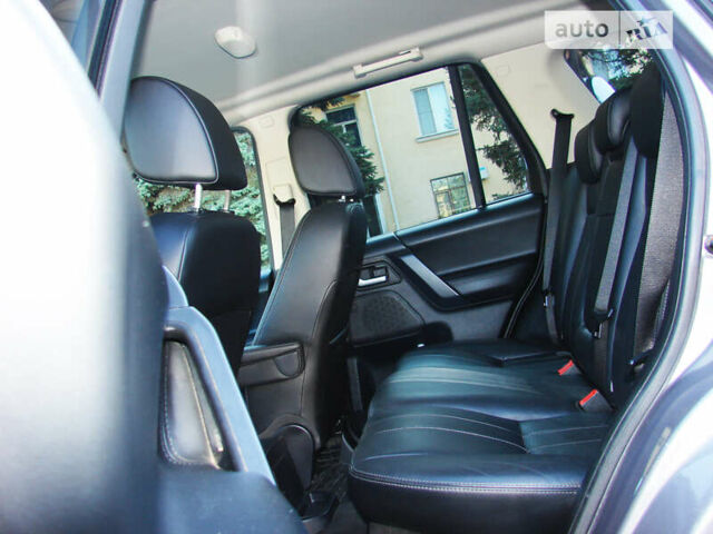 Серый Ленд Ровер Фрилендер, объемом двигателя 2.2 л и пробегом 214 тыс. км за 14000 $, фото 19 на Automoto.ua