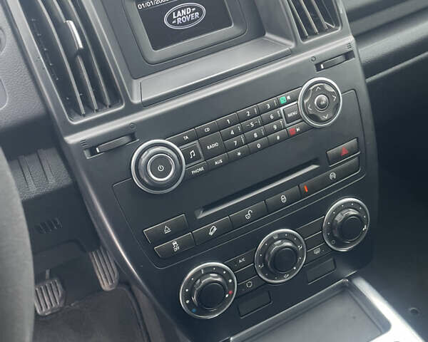 Серый Ленд Ровер Фрилендер, объемом двигателя 2.2 л и пробегом 290 тыс. км за 12800 $, фото 7 на Automoto.ua