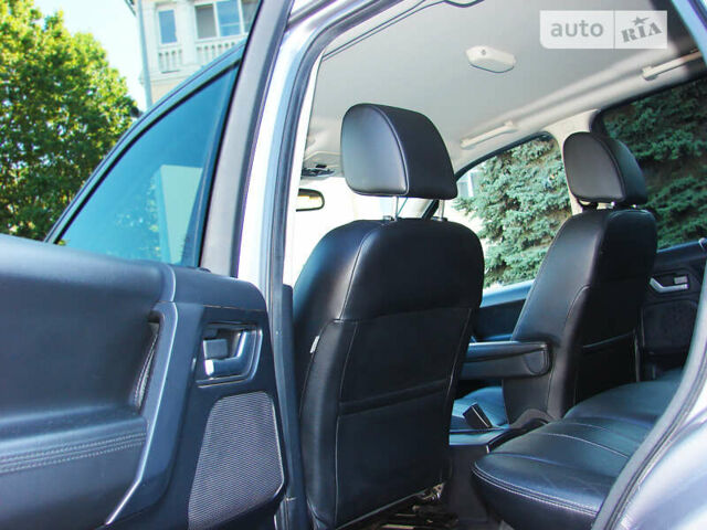 Серый Ленд Ровер Фрилендер, объемом двигателя 2.2 л и пробегом 214 тыс. км за 14000 $, фото 18 на Automoto.ua