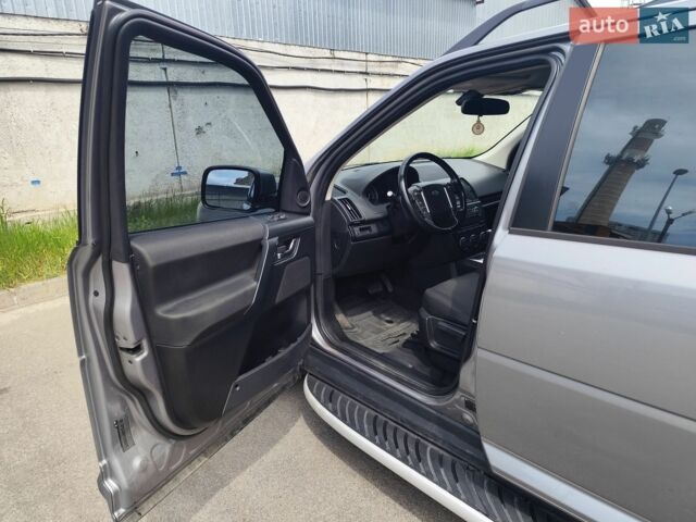 Сірий Ленд Ровер Freelander, об'ємом двигуна 2.18 л та пробігом 209 тис. км за 11900 $, фото 7 на Automoto.ua