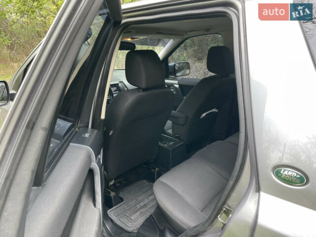 Сірий Ленд Ровер Freelander, об'ємом двигуна 2.2 л та пробігом 295 тис. км за 13200 $, фото 13 на Automoto.ua