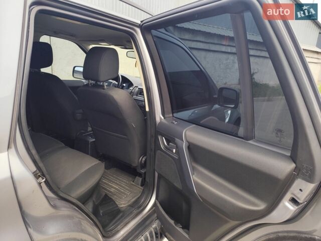 Сірий Ленд Ровер Freelander, об'ємом двигуна 2.18 л та пробігом 209 тис. км за 11900 $, фото 19 на Automoto.ua