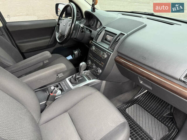 Серый Ленд Ровер Фрилендер, объемом двигателя 2.18 л и пробегом 240 тыс. км за 14499 $, фото 9 на Automoto.ua