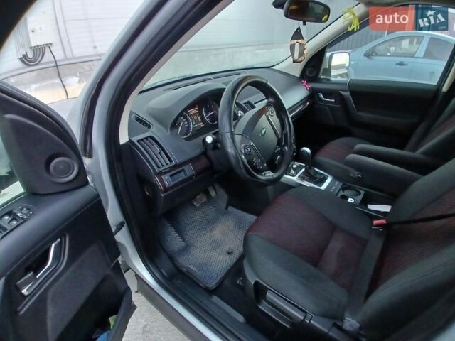 Серый Ленд Ровер Фрилендер, объемом двигателя 2.18 л и пробегом 160 тыс. км за 15000 $, фото 4 на Automoto.ua